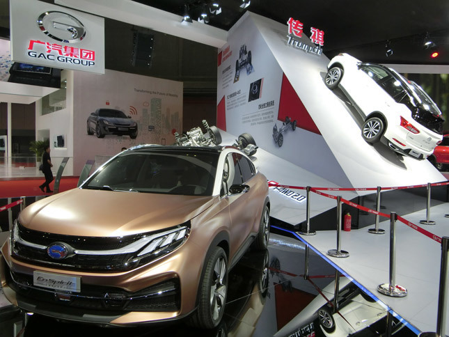 あまたある中国の自動車メーカーの中でも、主要なモーターショーに出展しているのはごく一部の大手メーカーのみだ。写真は広州汽車のブースの様子。