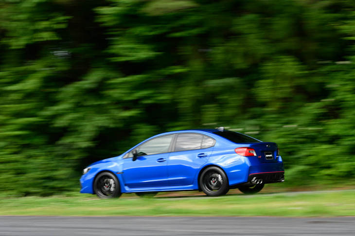 スバルWRX STIタイプRA-R