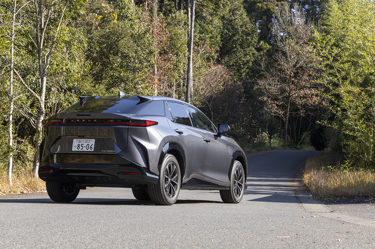 レクサスRZ350e“バージョンL”