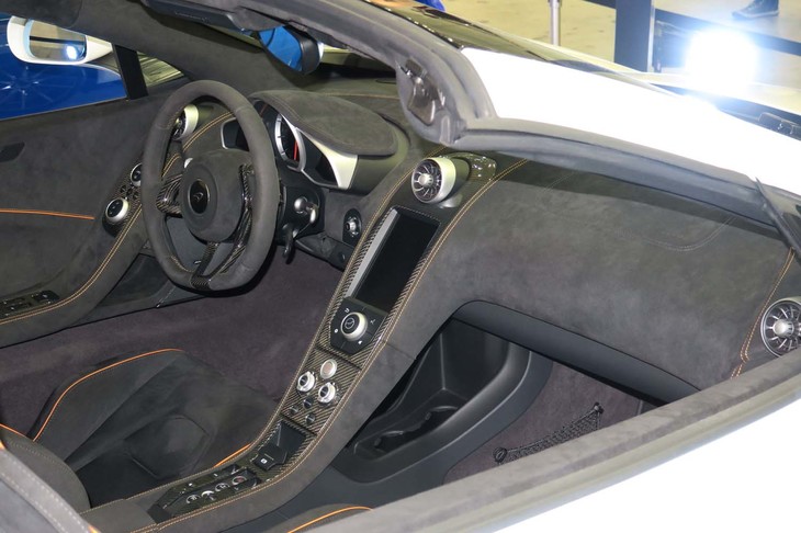 マクラーレン650Sスパイダー（インテリア）