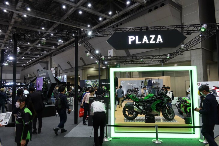 カワサキブースの様子。