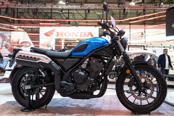 EICMA（ミラノショー）の会場に展示された「ホンダCL500」。（写真：河野正士）