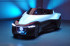 市販前提!?　日産が三角翼型の電気自動車を出展【東京モーターショー2013】 【ニュース】 の画像1