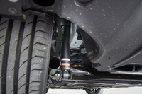 足まわりについては、コイルスプリングやスタビライザーはそのままに、ダンパーを変更。前後ともに減衰力を高めている。