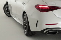 「メルセデス・ベンツCクラス」がフルモデルチェンジ　全モデルで電動パワートレインを搭載の画像