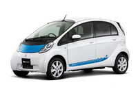 「三菱i-MiEV」価格引き下げ、個人向け販売をスタート