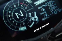 新たに採用された「S.I.R.S（スズキインテリジェントライドシステム）」。「SDMS」のモード選択や、ABSおよびトラクションコントロールの制御の切り替えが可能だ。