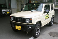 一応ですが、無責任なことを言わないよう、近所のディーラーで「ジムニー」と「ジムニーシエラ」、試乗してきました。こちら証拠写真です。