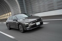 今回の試乗車は1.6リッター直4ガソリンターボエンジンで走る「シャイン パック」。車両本体価格は530万円と輸入ブランドのフラッグシップとしては手ごろ。