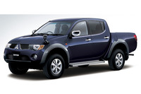 「三菱トライトン」カーナビ対応で新発売