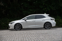 ボディーサイズは全長×全幅×全高＝4375×1790×1460mm。先代にあたる「オーリス」と比べると、45mm長く、30mm広く、20mm低くなっている。