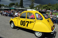 『ユア・アイズ・オンリー』のボンドカー「シトロエン2CV6」。