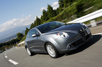 アイドリングストップ機能「スタート＆ストップシステム」は標準装備。