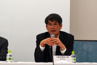 こちらは、三菱の蓮尾氏。同社は、独自のプラグインハイブリッドシステムを持つ「三菱アウトランダーPHEV」をラインナップする。