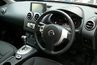 第325回：「日産デュアリス」試乗乗ったらビックリ、あらまーフランス車だった!?の画像