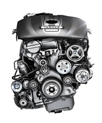 高効率がうたわれる、2リッター直4ターボエンジン。今回新たに、「XF」と「XJ」に搭載される。