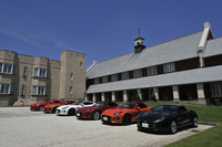 試乗会場にずらりと並んだ「Fタイプ」。写真右側3台は、オープンバージョンの「Fタイプ コンバーチブル」。「Fタイプ クーペ」よりも、1年ほど先行して発表・発売された。