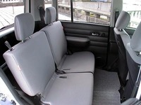 9段階リクライニング可能なリアシート