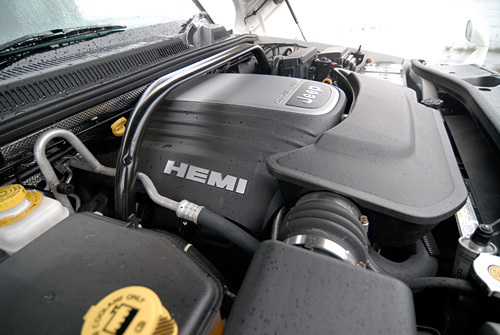 ジープ・コマンダー リミテッド5.7 HEMI (4WD/5AT)【試乗記】 ミニバン