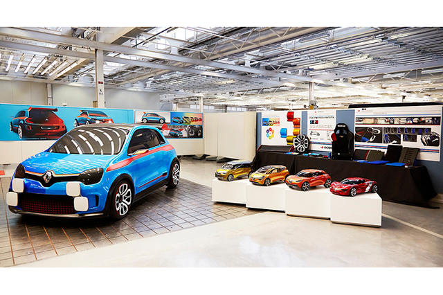 【希少】　ルノー　ミニカー　コンセプトカー　 RENAULT Twin Run ルノーからミドシップのコンセプトカー登場 内装・外装など30枚 【画像