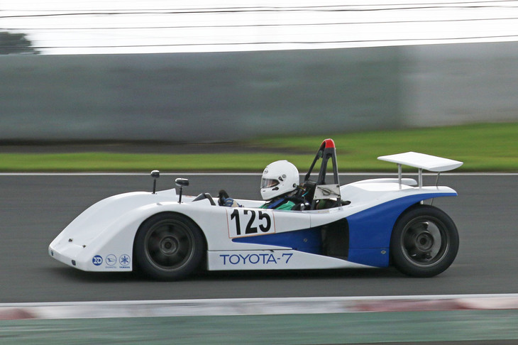 「ザウルスジュニア」のシャシーに「トヨタ7」を模したボディーを載せた「ヨタシチ君」は、GP-4クラスにおいて4位でフィニッシュ。