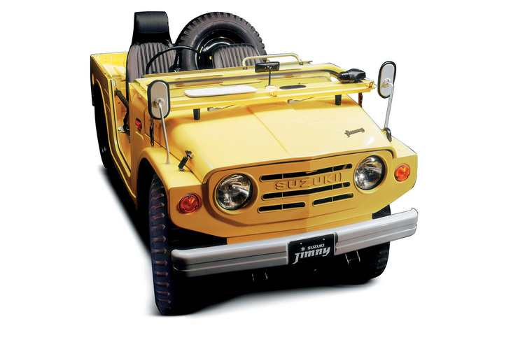 1970年に登場した初代「ジムニー」。軽自動車初の本格4WD車としてデビューし、1981年まで11年にわたり販売された。
