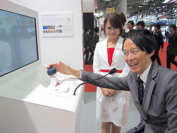 最新技術を分かりやすく説明してくれるという観点からは、東京ショーは世界でも第一級の催しだった。これは2013年、デンソーのブースにて。