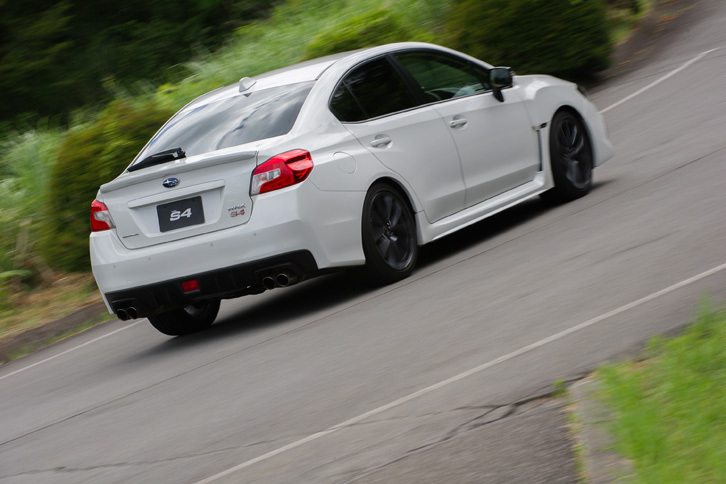 スバルWRX S4 2.0GT-S EyeSight