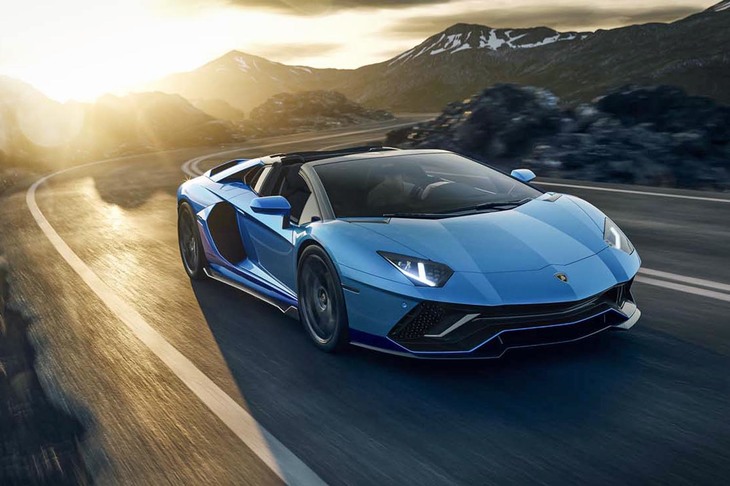 アヴェンタドールLP780-4 Ultimaeロードスター