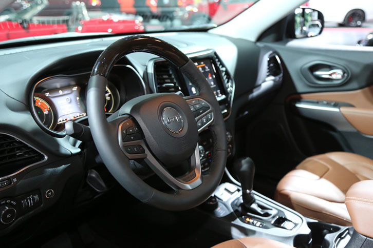 ジープ・チェロキー（インテリア）