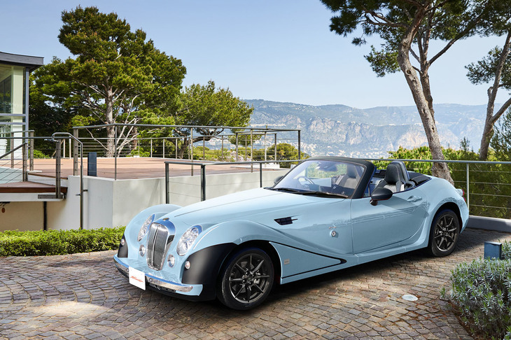 ミツオカ・ファイナル ヒミコ（写真のボディーカラーは「サーフブルー」。以下、写真キャプションは同モデルのボディーカラー名称）