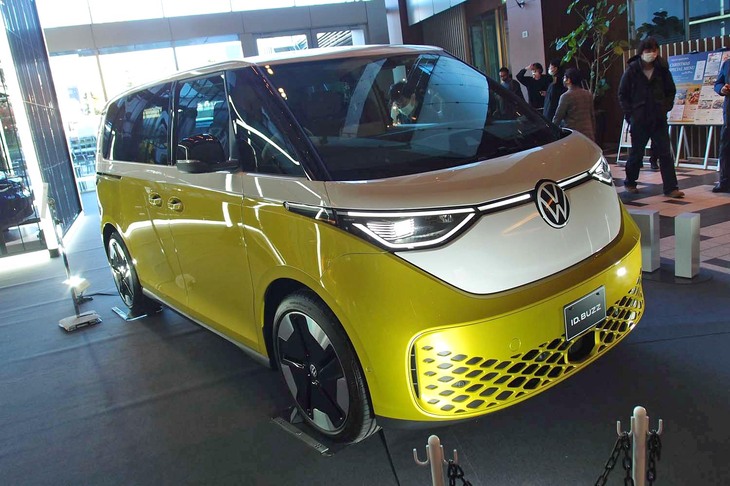 新型EV「ID.Buzz」の展示は、「ID.SQUARE」の目玉。今回が国内で実車を見られる初の機会となる。