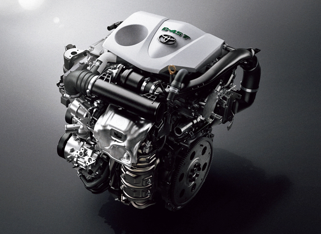 2リッター直4直噴ターボエンジン（写真）は、低回転域から豊かなトルク特性と、優れた燃費性能がセリングポイント。