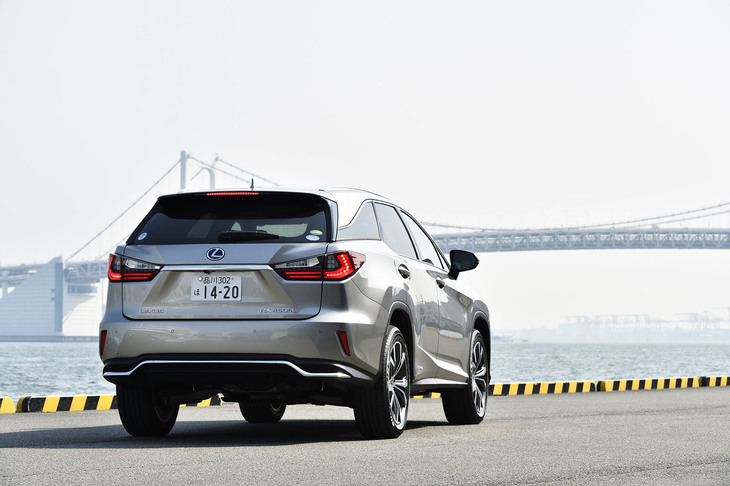 「RX450hL」に限らず、SUVの枠内で実用的な3列を確保するのは今のところ難しいという印象を抱かざるを得ない。今後のさらなら進化に期待したい。