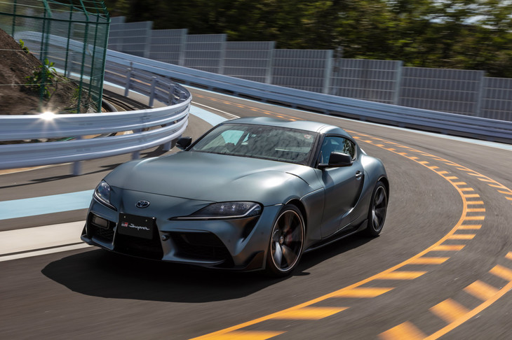 トヨタ・スープラRZ