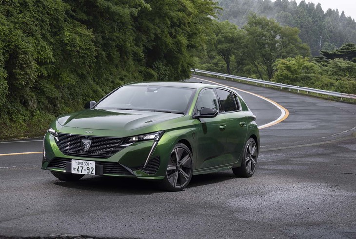 今回の試乗車は「プジョー308 GT BlueHDi」。2機種ある1.5リッター直4ディーゼルターボエンジン搭載モデルの上位グレードにあたる。