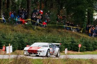 生まれて初めて走ってるシーンを見た「BMW M1」のGr.B。直6エンジンからは澄んだ爆音が。