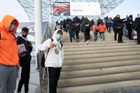 会場のエントランスで写真を撮っていたところ、「オレも撮ってよ！」と駆け寄ってきた男子グループのひとり。カメラを持ってウロウロしていると、こんな風に声をかけられることも多い。