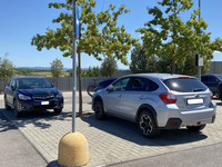 スポーツ用品量販店で発見した2台の「スバルXV」。2022年8月撮影。