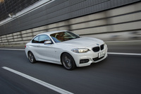 「M240i」の動力性能については、0-100km/h加速が4.8秒と公称されている（欧州仕様、AT車の数値）。