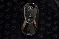 30台限定の高級サルーン「メルセデス・マイバッハS580ナイトエディション」登場の画像