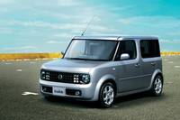 2代目「日産キューブ」