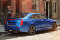 ブルーが鮮烈、「キャデラックATS-V」の限定車登場の画像