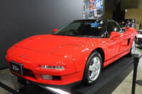 「ホンダヘリテージワークス」でレストアされた、初代「NSX」。