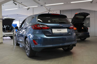 「フォード・フィエスタSライン」。参考までに目下のイチ押しは、頭金なしの月額263ユーロ（約3万6000円）×48カ月といった残価設定ローンだ。