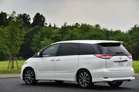 トヨタ・エスティマハイブリッド（4WD/CVT）／エスティマ（FF/CVT）【試乗記】の画像