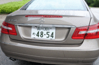 写真をクリックするとシートが倒れるさまが見られます。