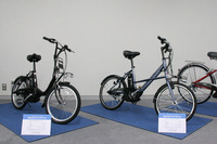 こちらは07モデルのままなのだが、こういったカッコいい小径ホイールモデルもある。
