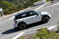 「MINIクロスオーバー」