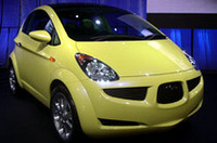 
	「R1e」
	都市生活でのパーソナルユースをイメージしたという2+2のEVミニカー。高性能のマンガン・リチウム・イオンバッテリーを採用し、バッテリーの充電は家庭用エアコンに使われる単相200Vを使用する。
	 